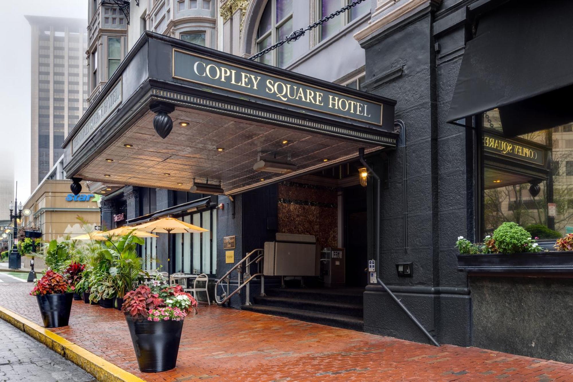 Staying In Downtown Boston: 2 Airport-Accessible Hotels Compared