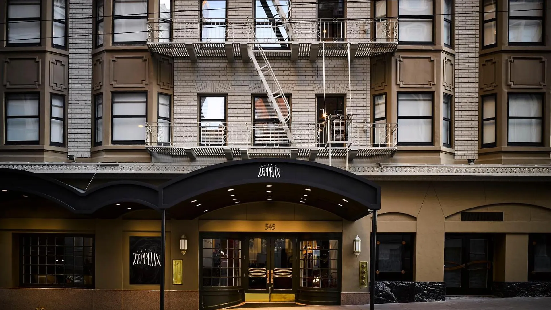 Staying In Lower East Side: 3 Romantic Hotels Compared