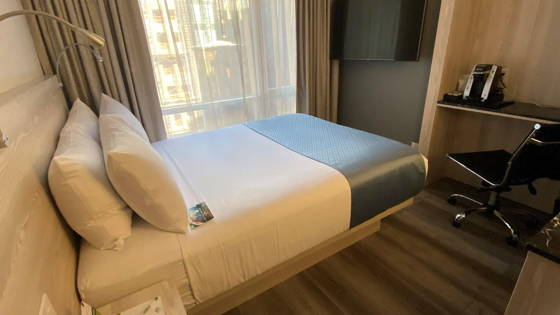 Where to Stay in Midtown West: 15 Airport-Convenient Hotels