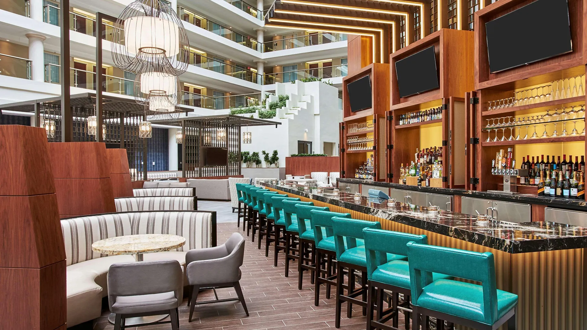 15 Smart Family-Friendly Hotels In Northwest DC Worth Booking