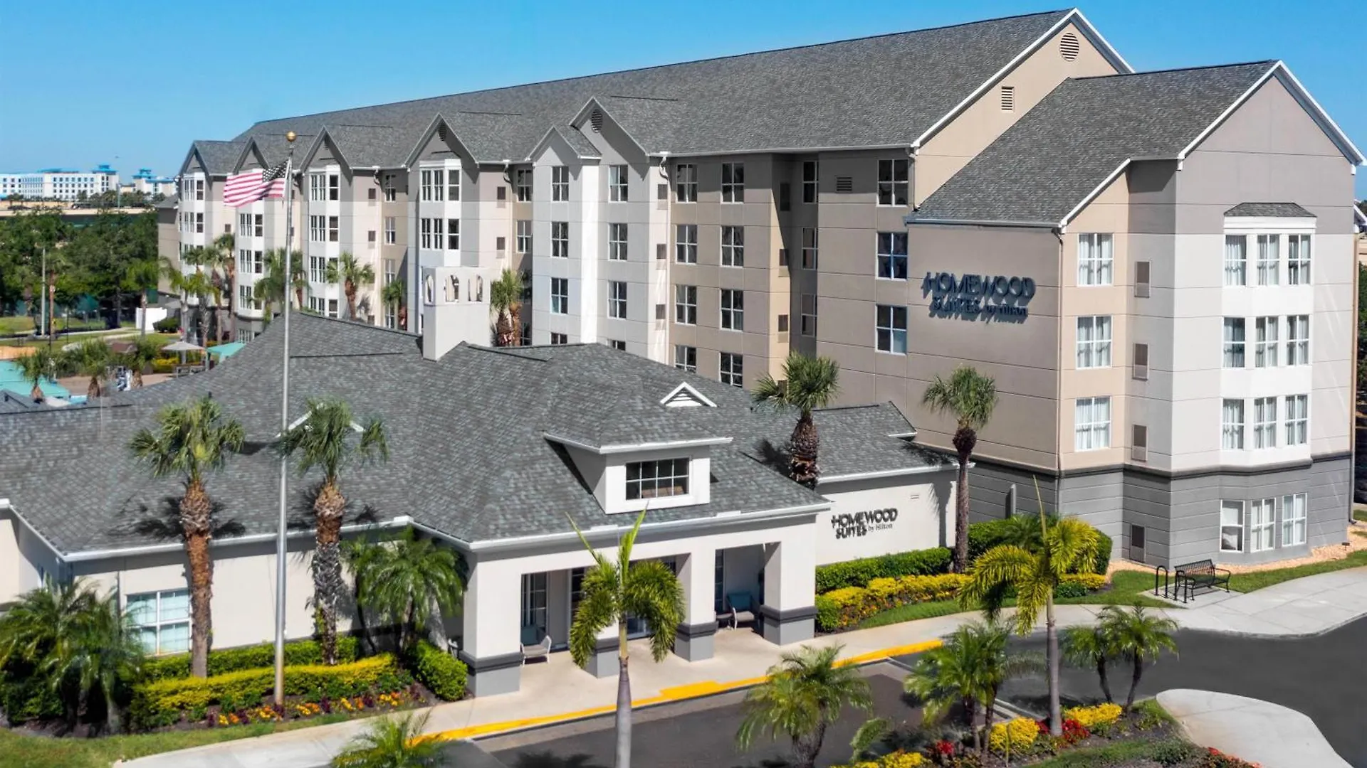 Staying Near Universal Orlando: 14 Family Hotels Compared