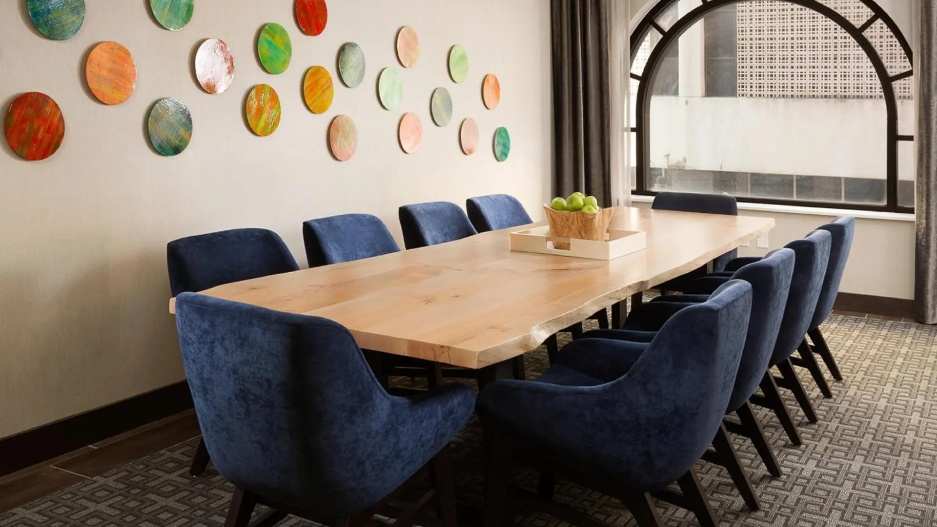 15 Central Hotels in Downtown Dallas That Stand Out