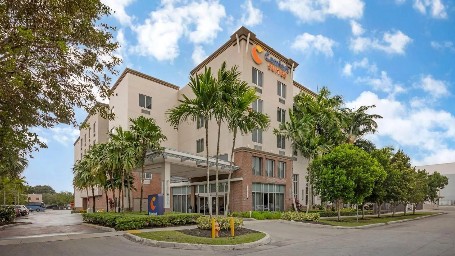 11 Business Hotels Close to Moore Tennis Ctr, Miami