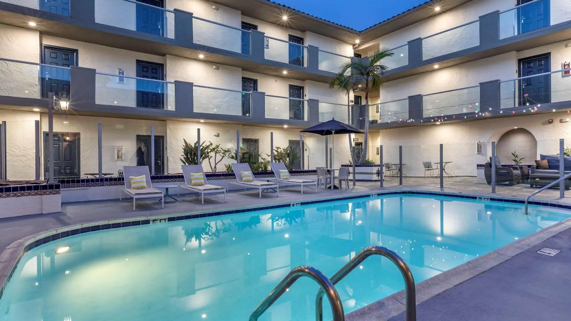 15 Airport Hotels Near SeaWorld San Diego Worth Booking