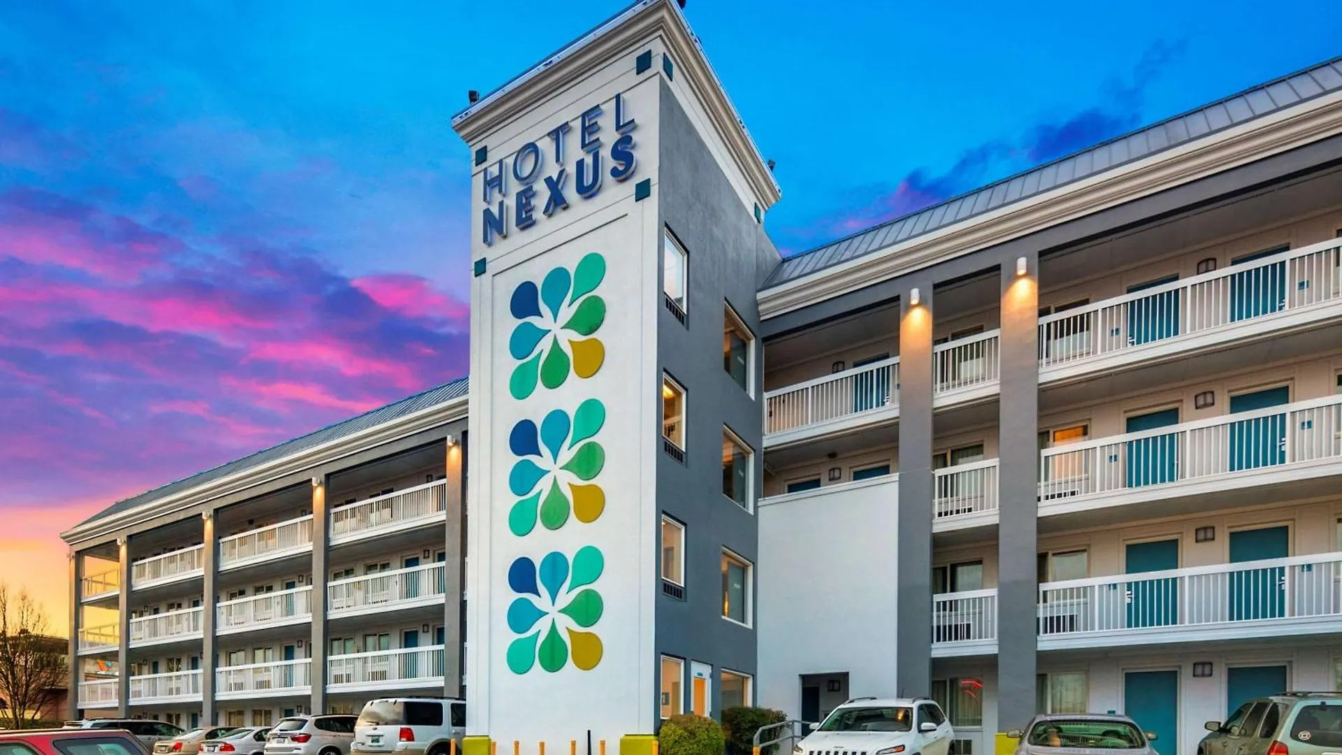 15 Top-Rated Airport Hotels Close to Bruce Lee Grave Site