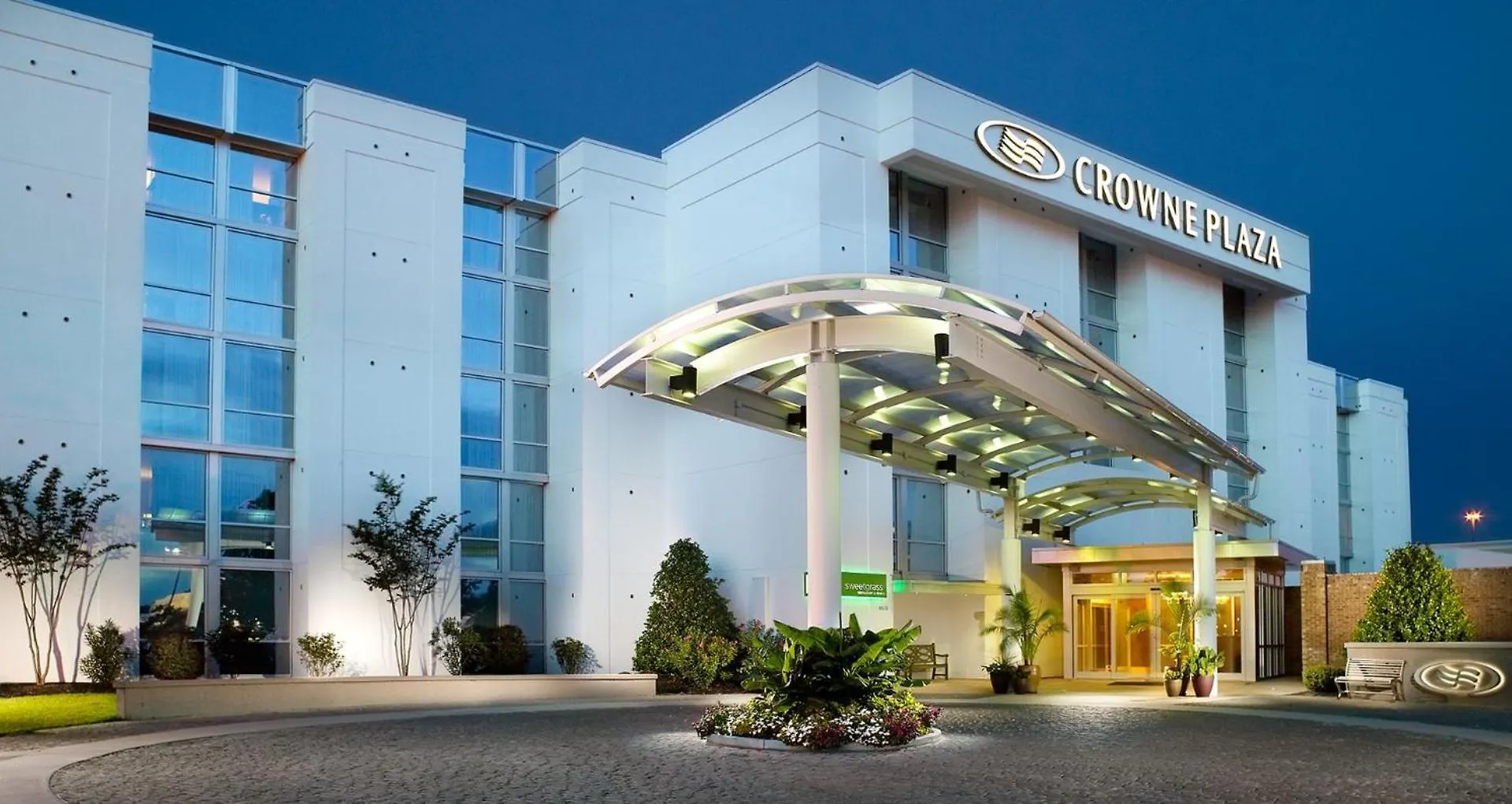 Staying Near Citadel Mall: 9 Central Charleston Hotels Compared