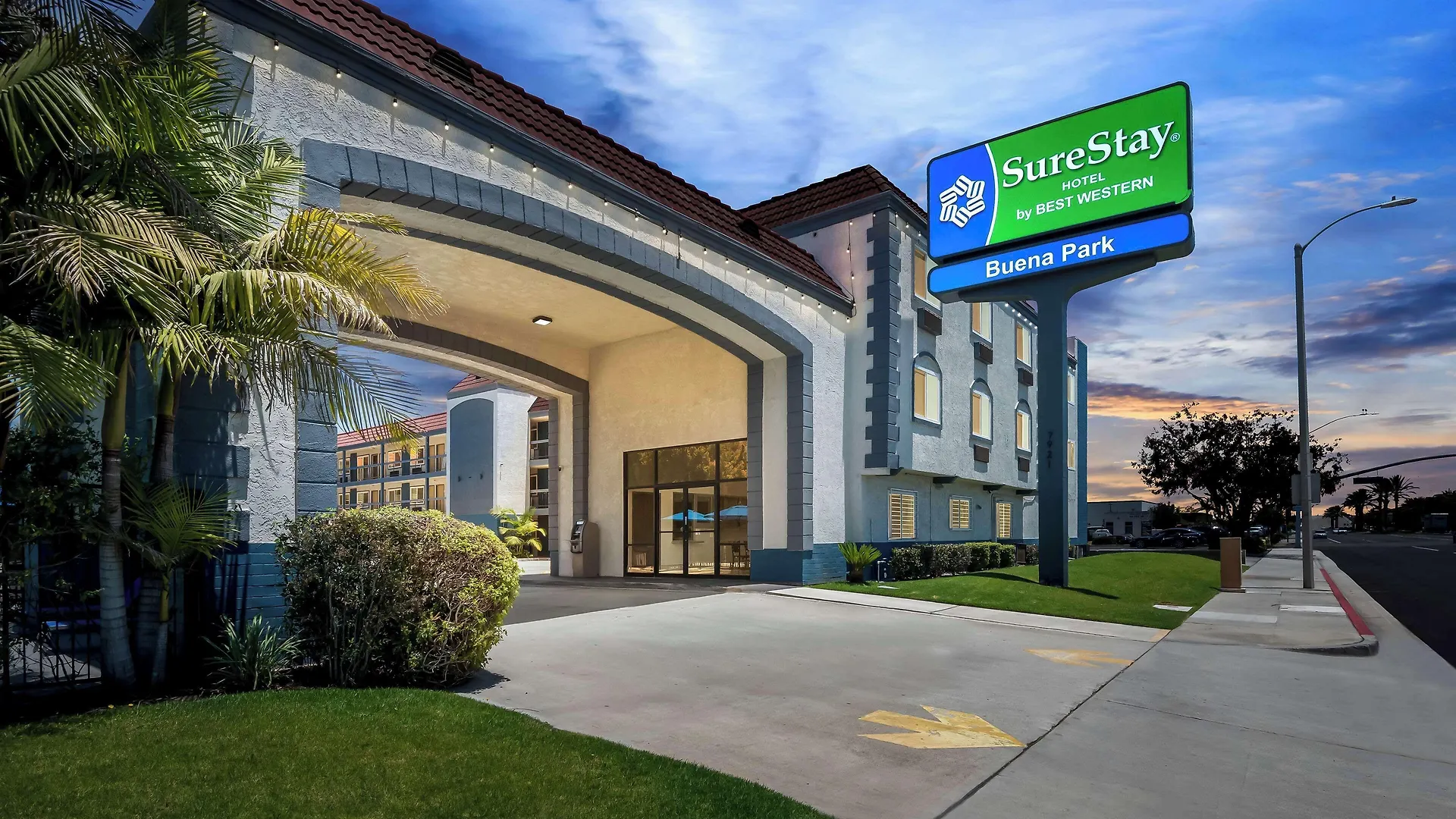 11 Cheap Hotels Near ITT Technical Institute Anaheim Worth Booking