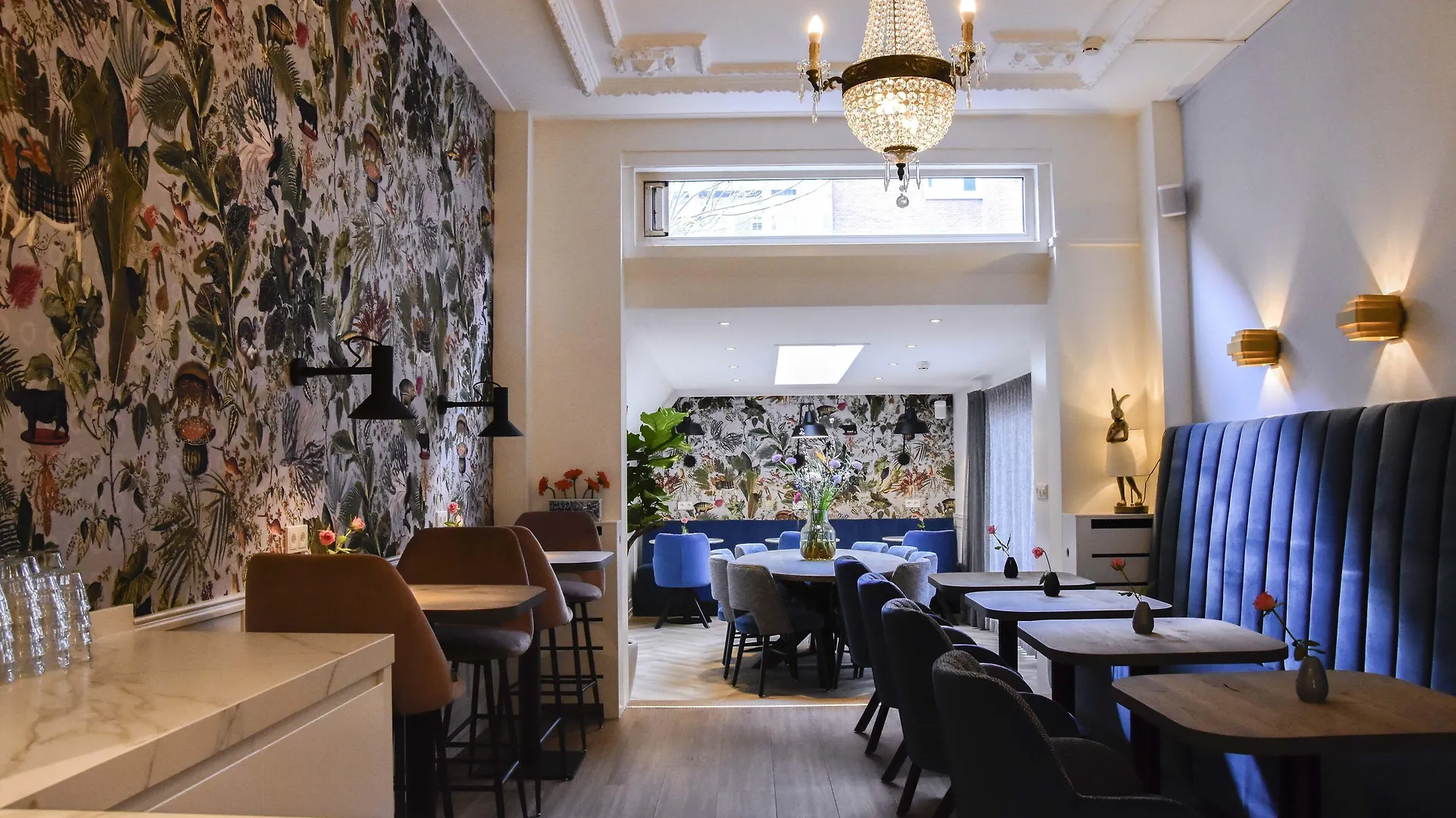 15 Central Amsterdam Hotels Near Boom Chicago Worth Booking