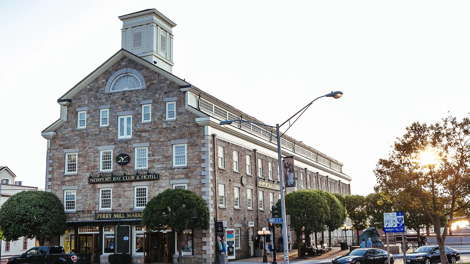 Staying Near Newport Art Museum: 5 Central Hotels Compared
