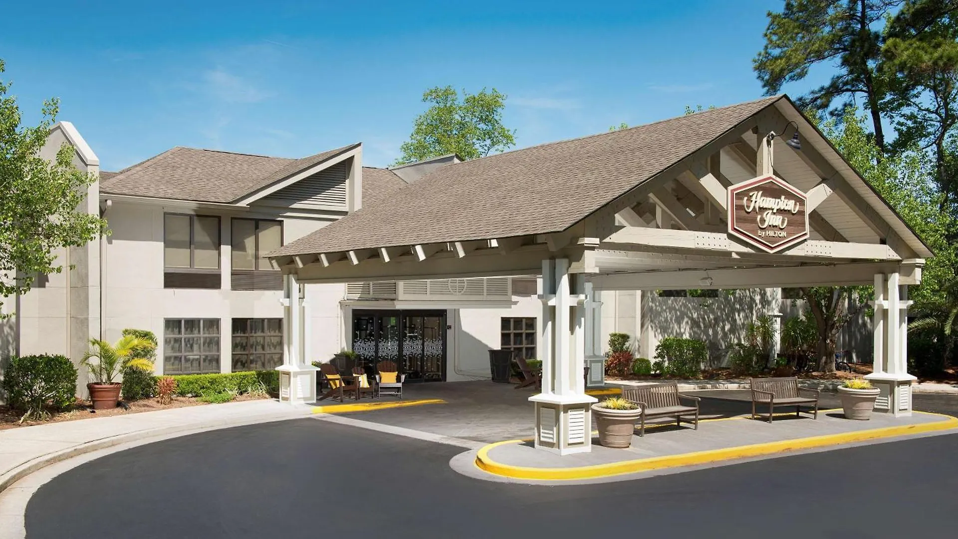 4 Reliable 3-Star Hotels Near The Jazz Corner, Hilton Head