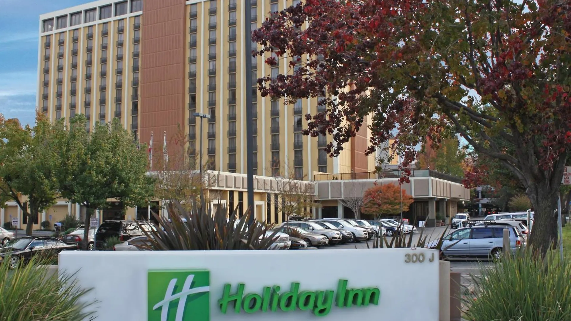 6 Central Hotels in Downtown Sacramento Worth Booking