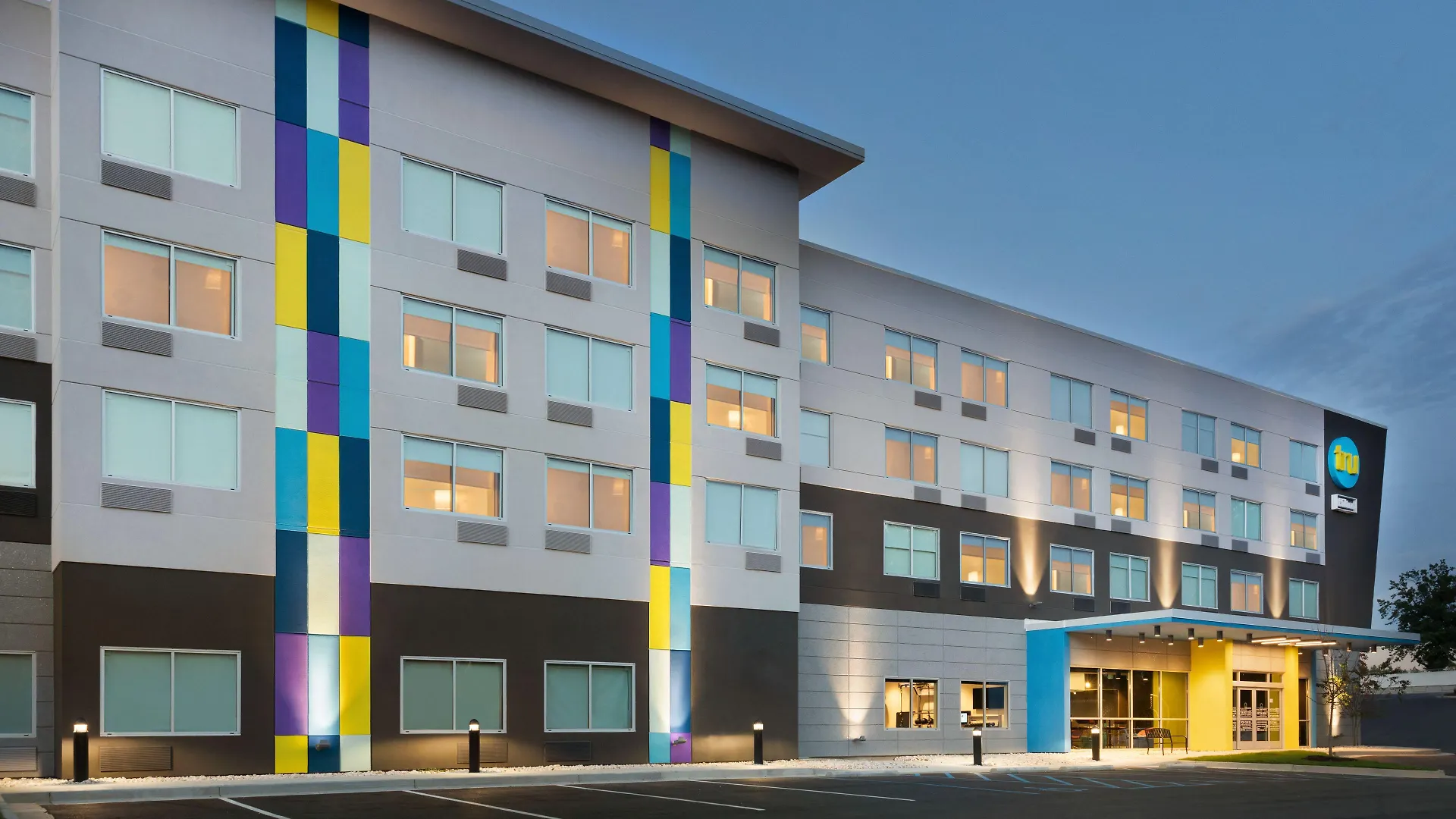 Where to Stay for Work in Harbison: 4 Business Hotels