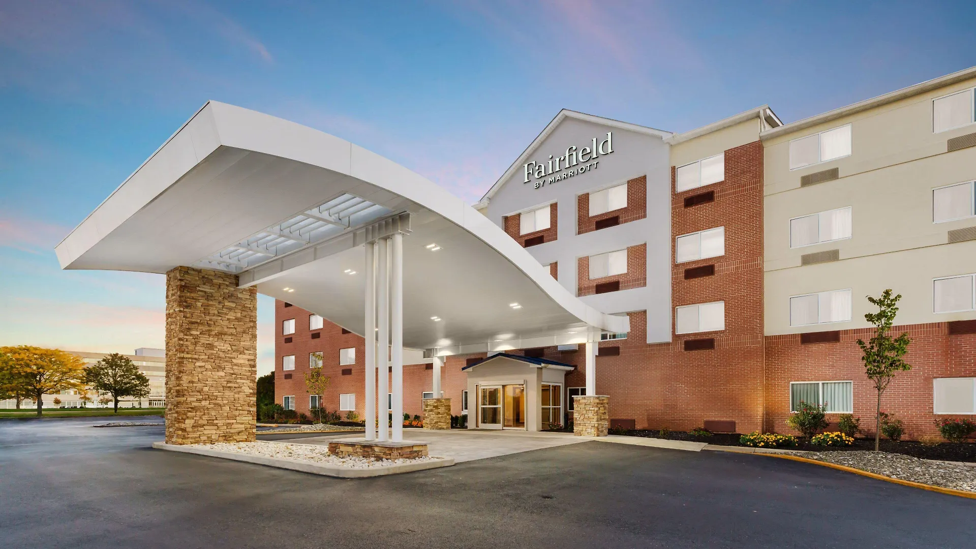 Where to Stay Near Citizens Bank Park: 4 Airport Hotels