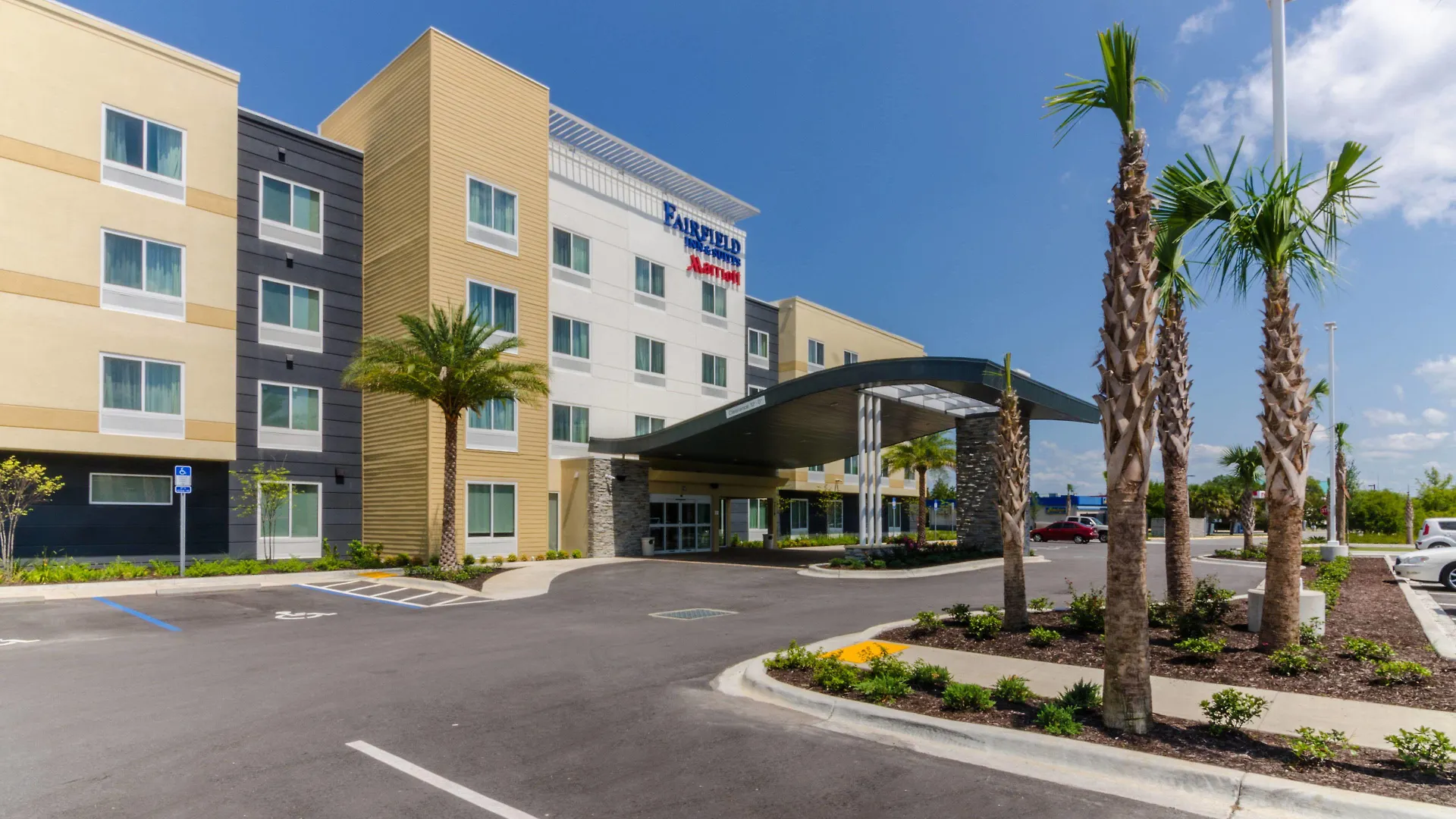 4 Family Hotels Near Emerald Falls Recreation Center PCB