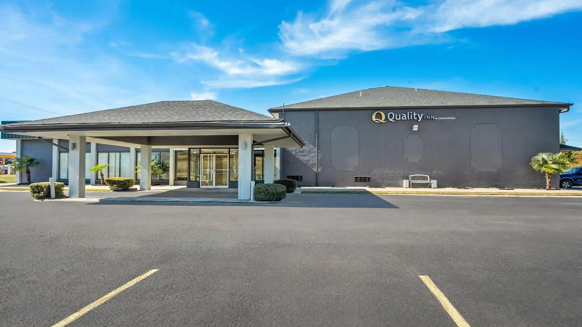 4 Airport Hotels Close to Statehouse Convention Center