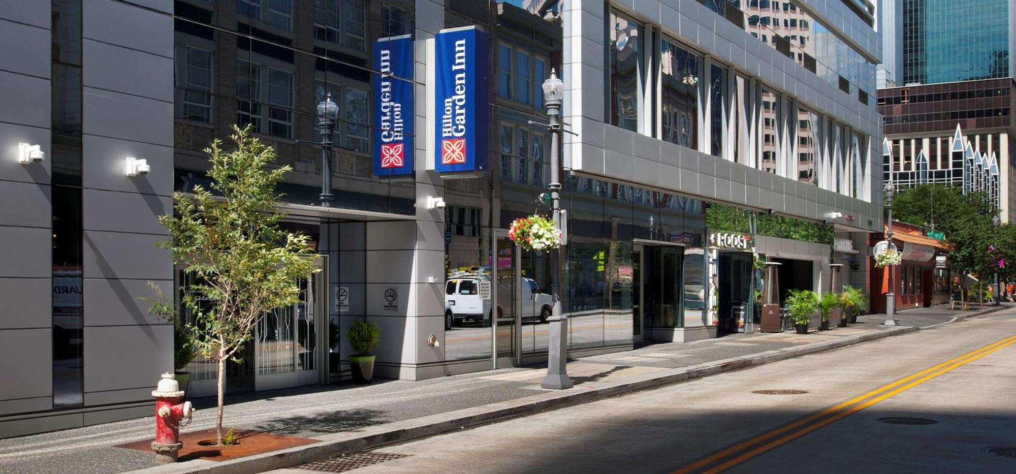 9 Central Hotels In Downtown Pittsburgh That Stand Out