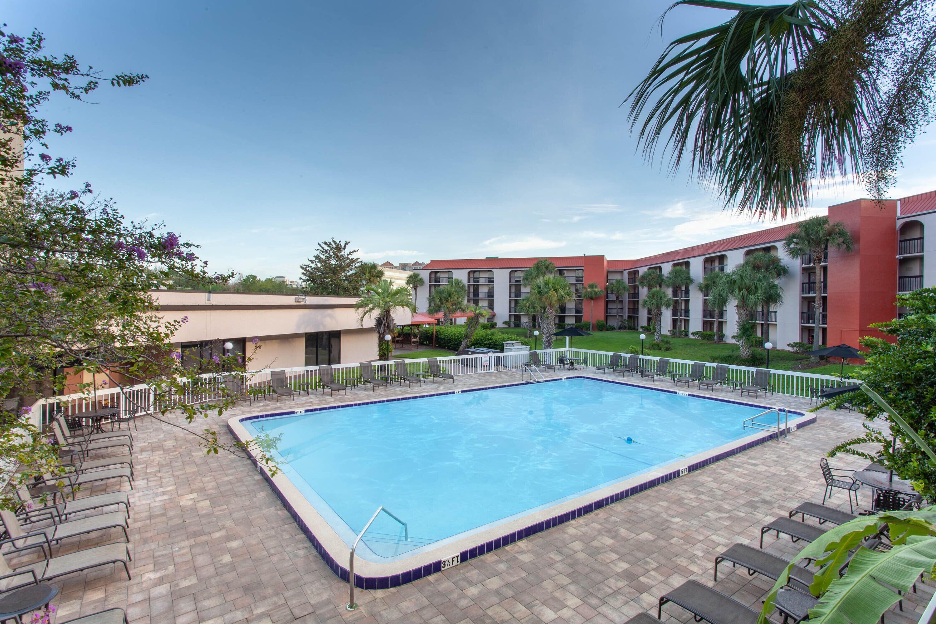 Where to Stay Near Orlando's Convention Bureau: 15 Best Business Hotels