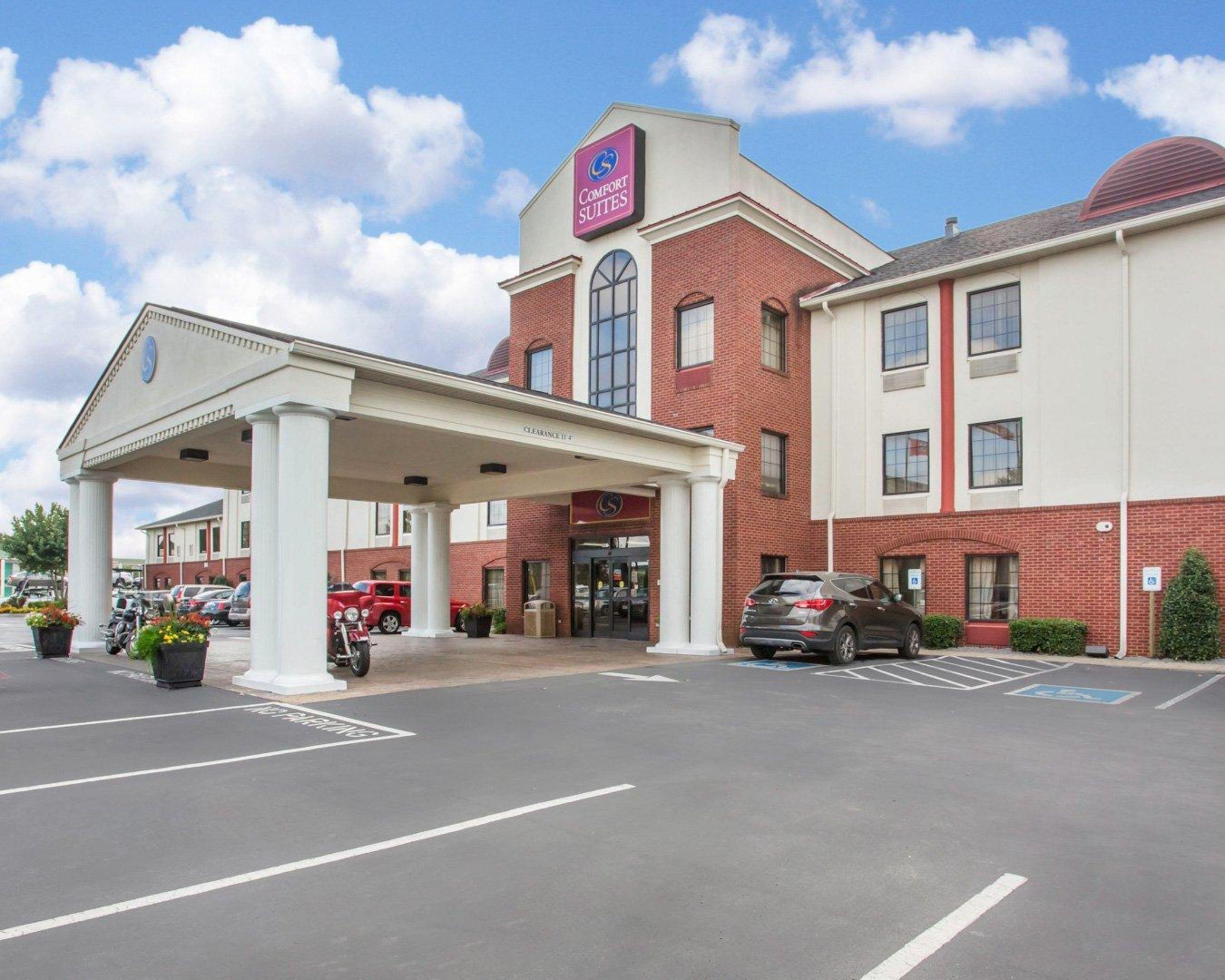 15 Family-Friendly Hotels in the South That Actually Deliver