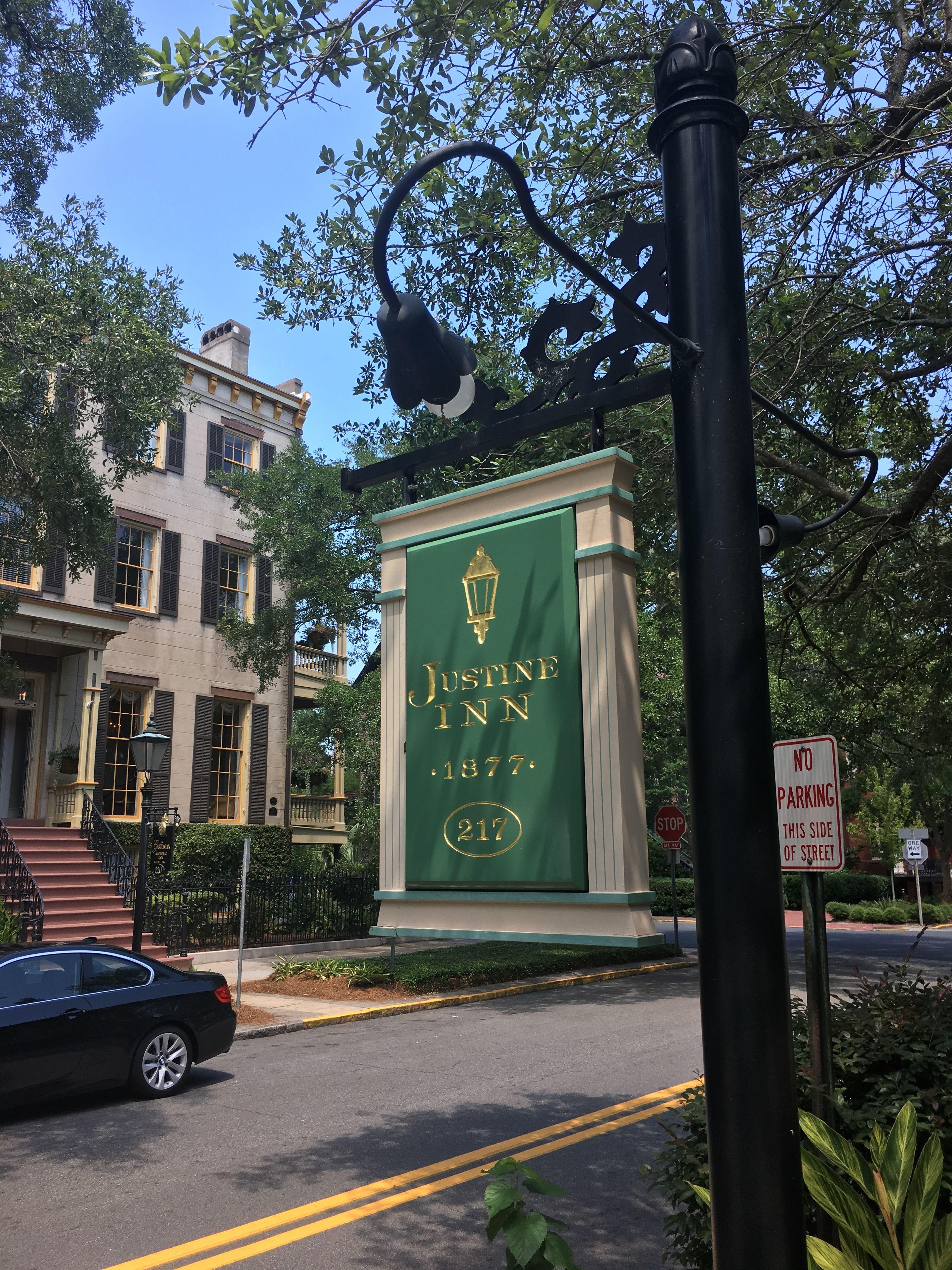 Staying In Historic Savannah: 15 Central Hotels Compared