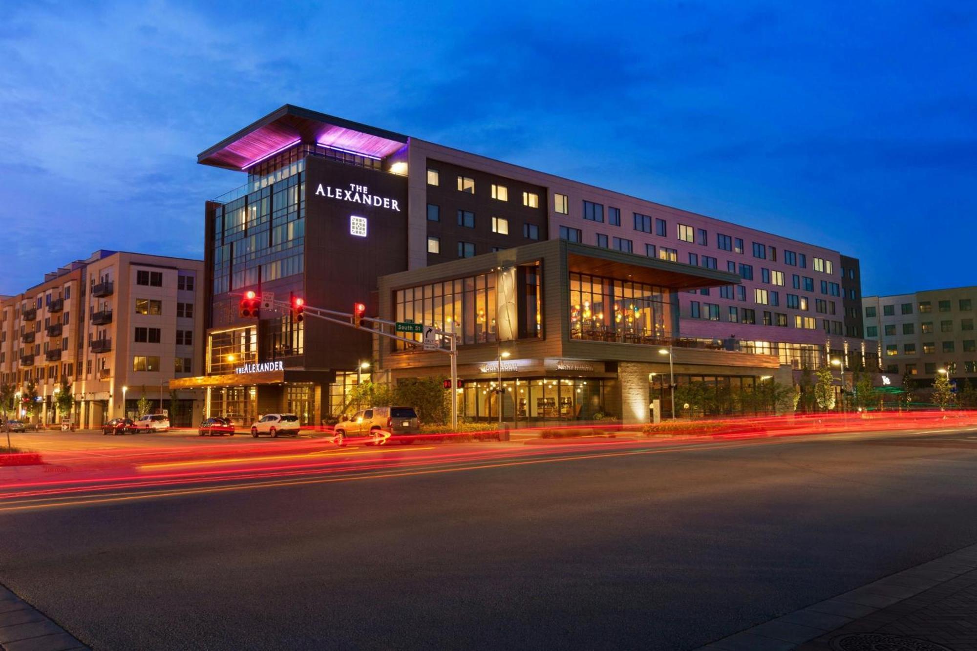3 Boutique Hotels in Downtown Indianapolis Worth Booking
