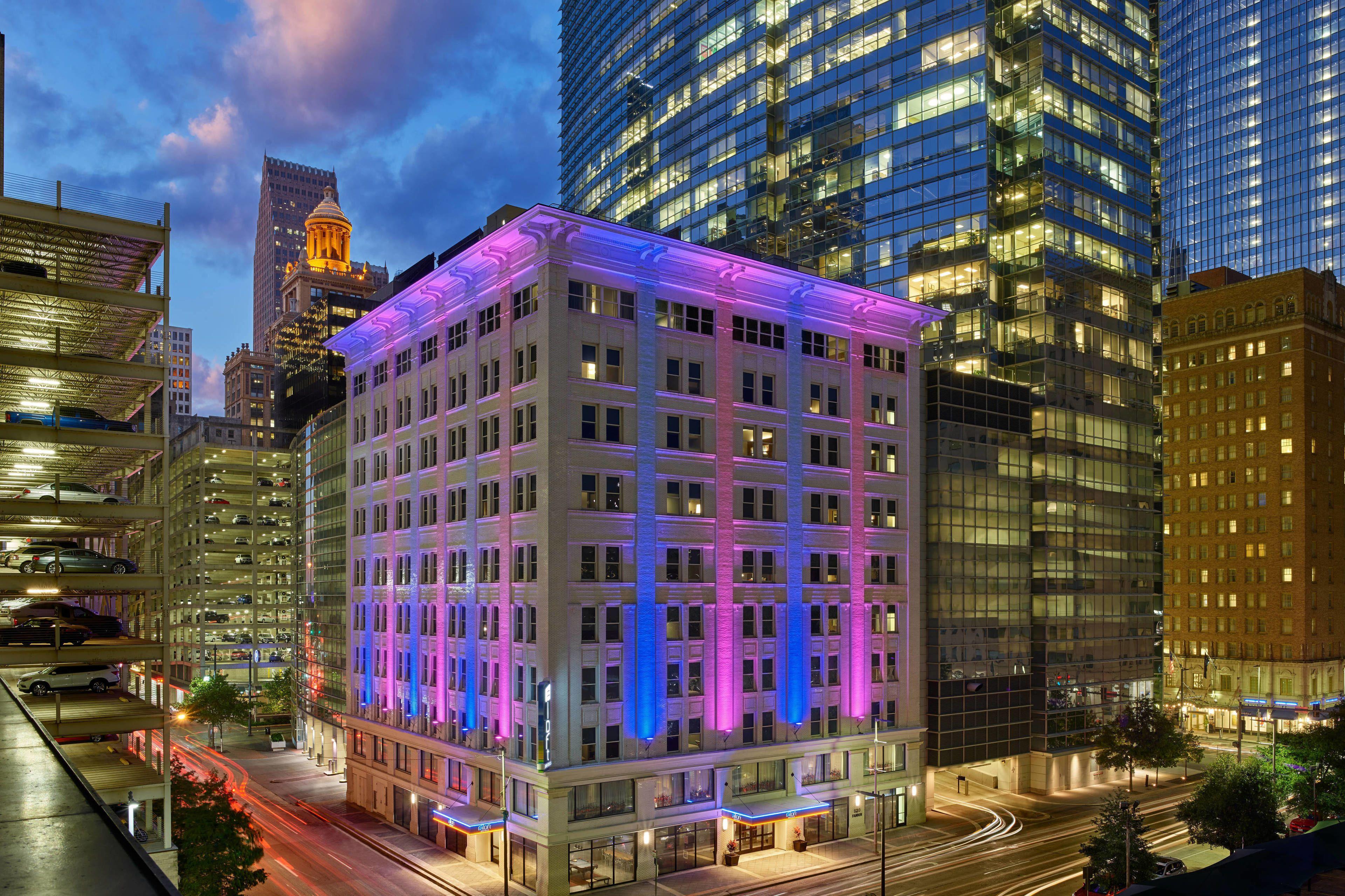 5 Top 4-Star Hotels in Downtown Houston Worth Booking