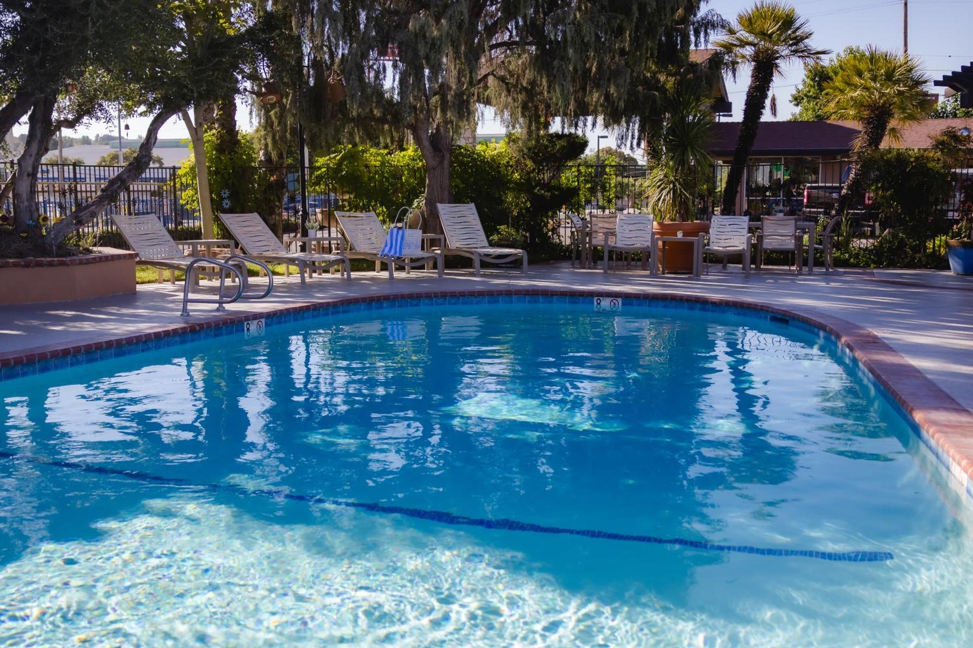 4 Top 3-Star Hotels in Paso Robles Wine Country