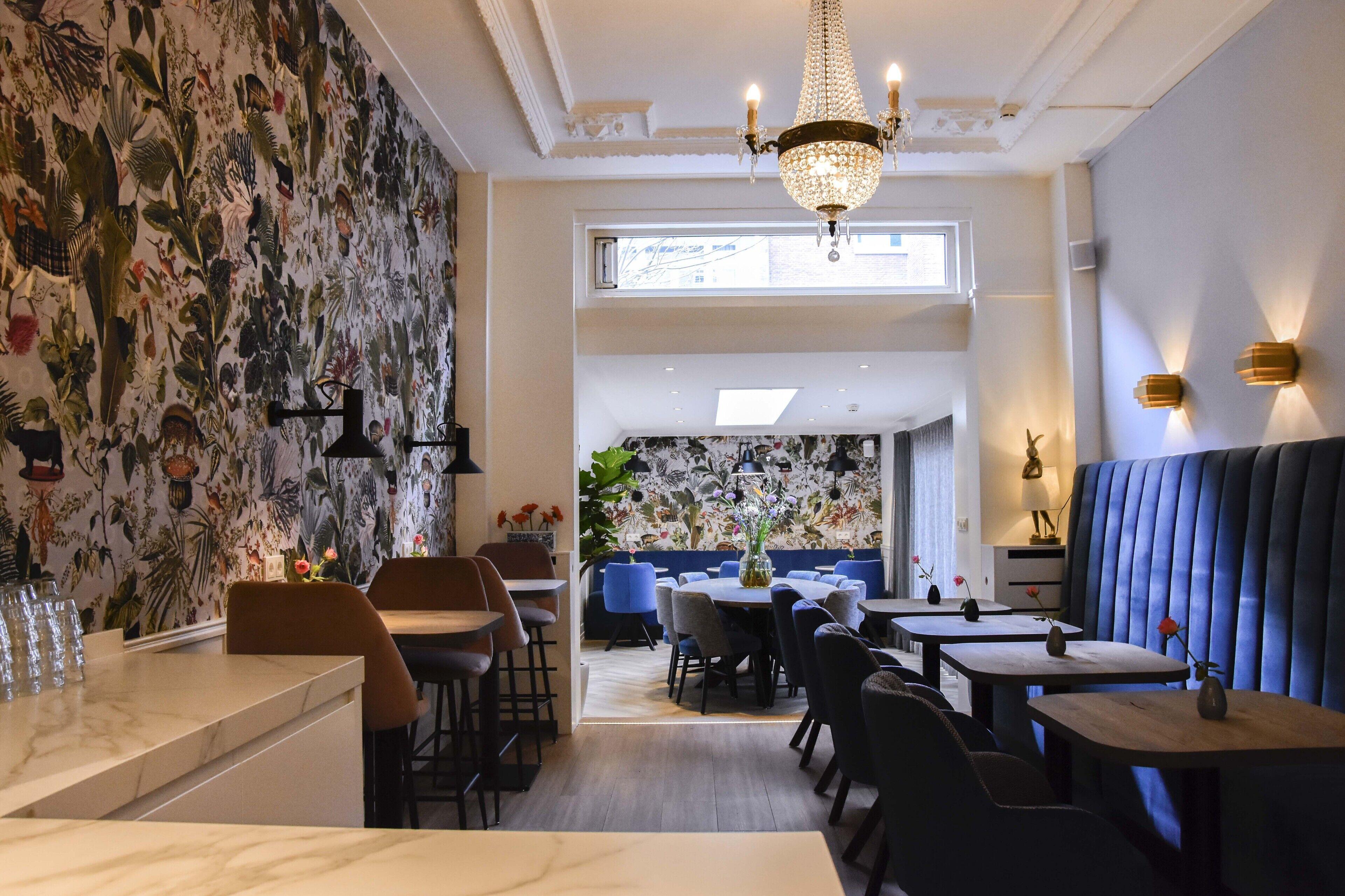 15 Central Amsterdam Hotels Near Boom Chicago Worth Booking