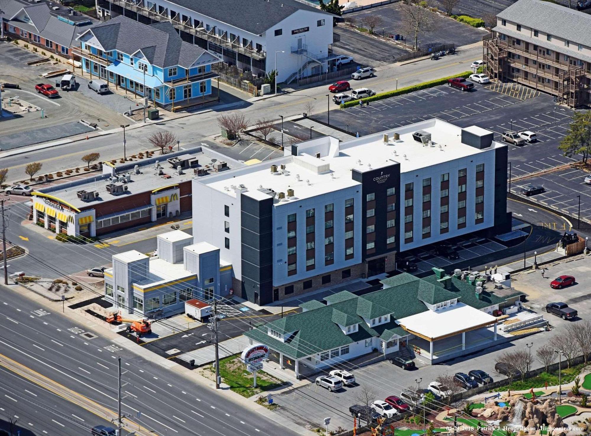 Where to Stay Near Splash Mountain: 9 Family Hotels in Ocean City