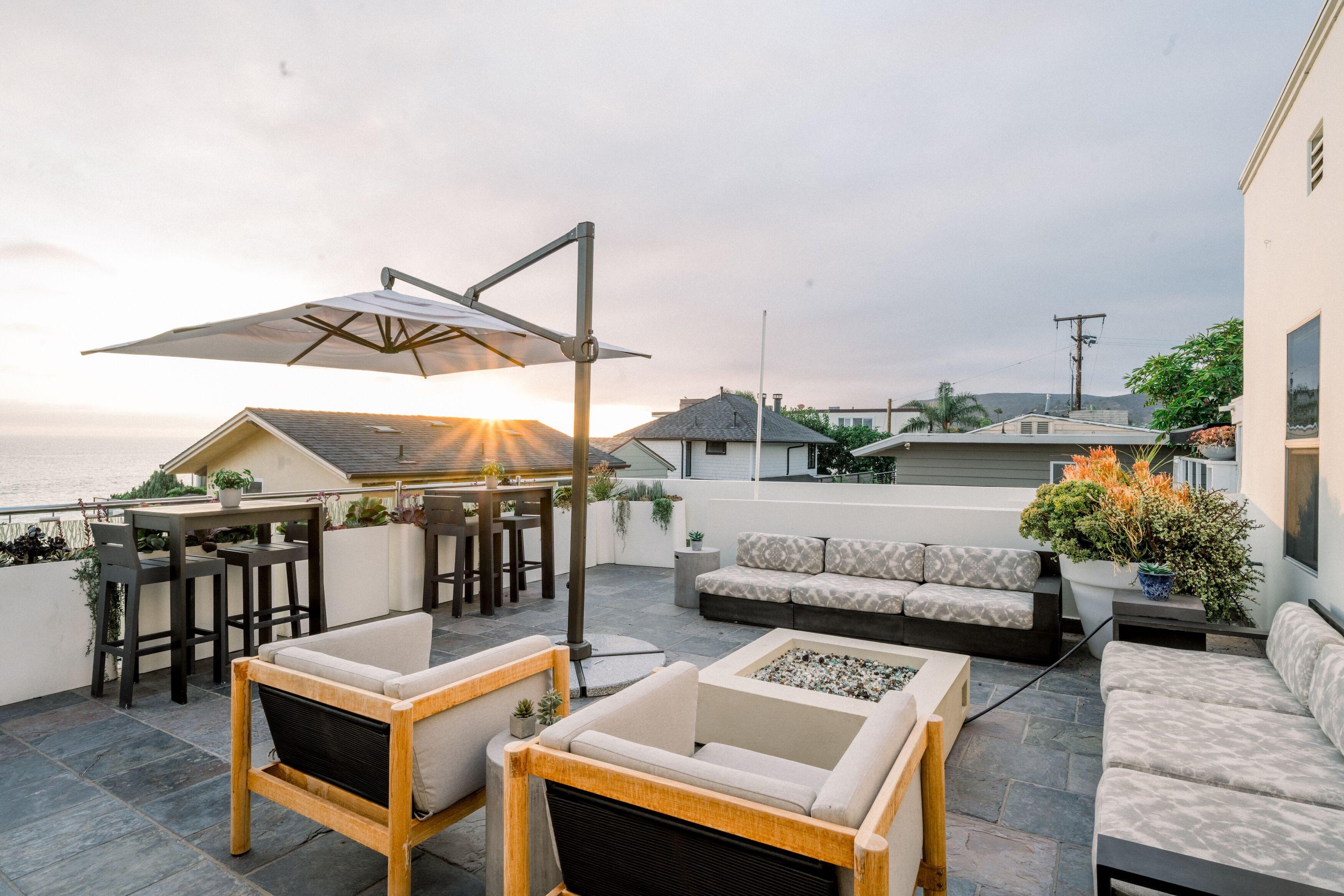 6 Central Hotels Near Crystal Cove Shopping Centre Worth Booking