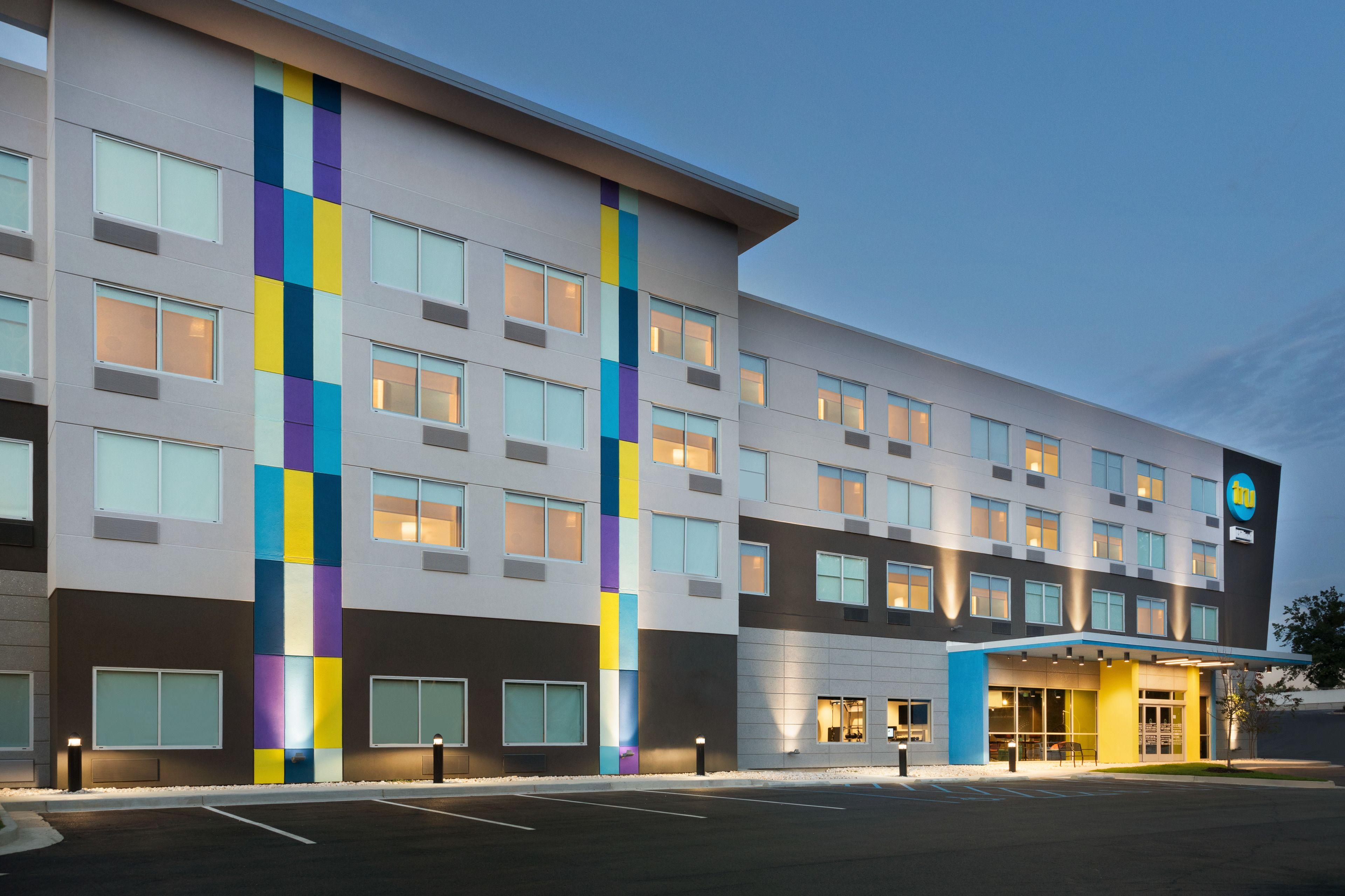 Where to Stay for Work in Harbison: 4 Business Hotels