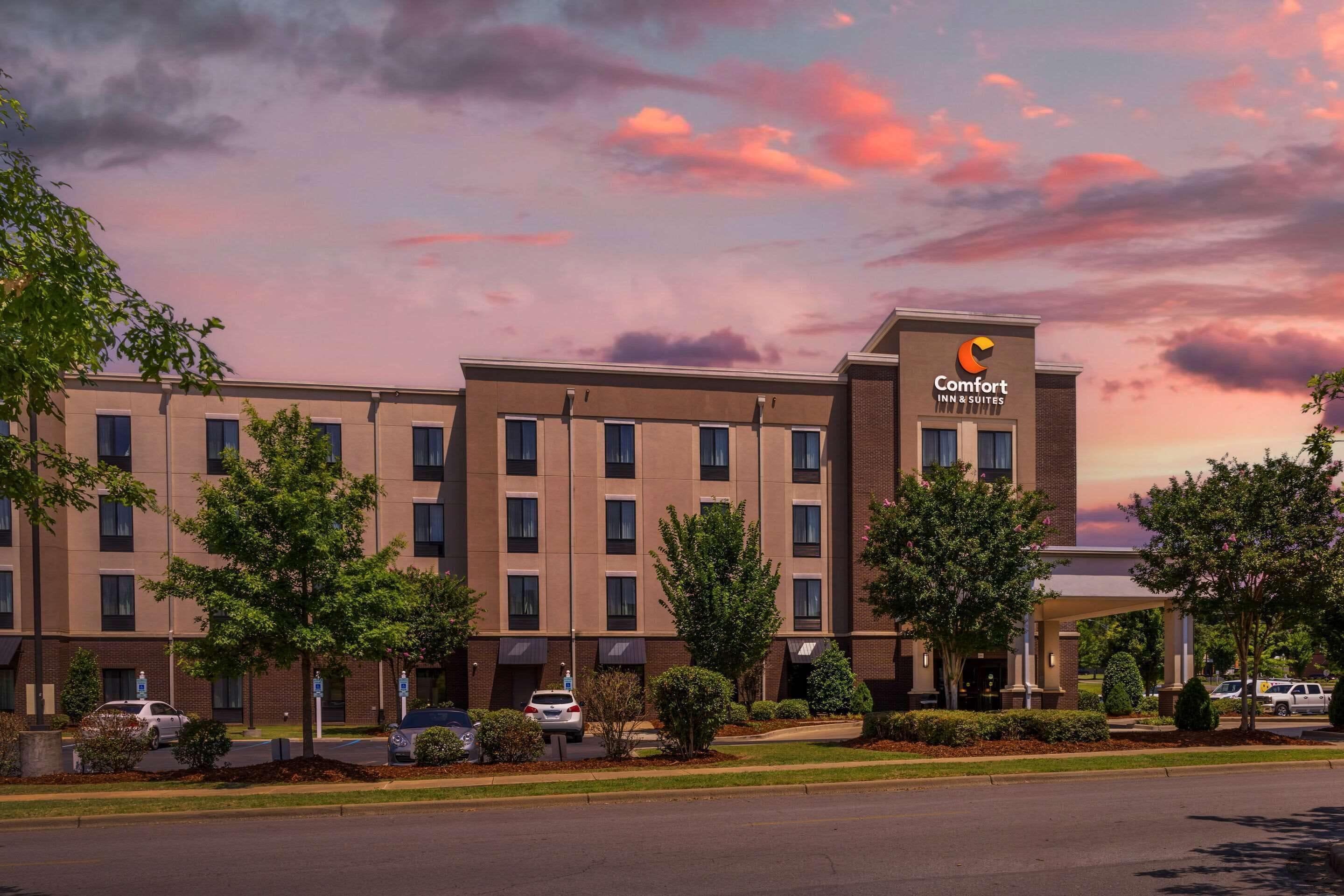 7 Business Hotels Near Samford University Wright Center That Deliver