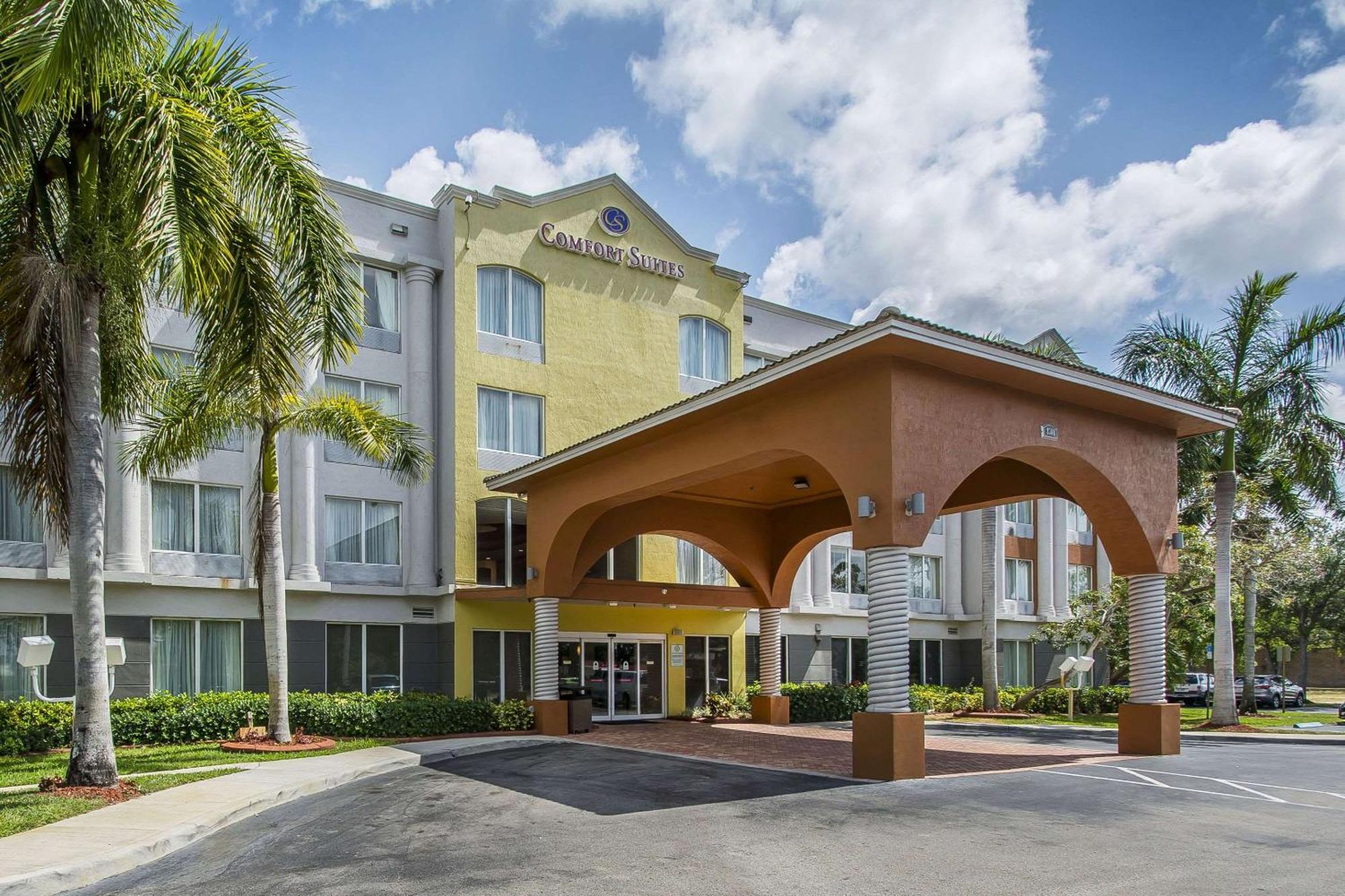 4 Business Hotels Near Plantation Historical Museum for Easy Access