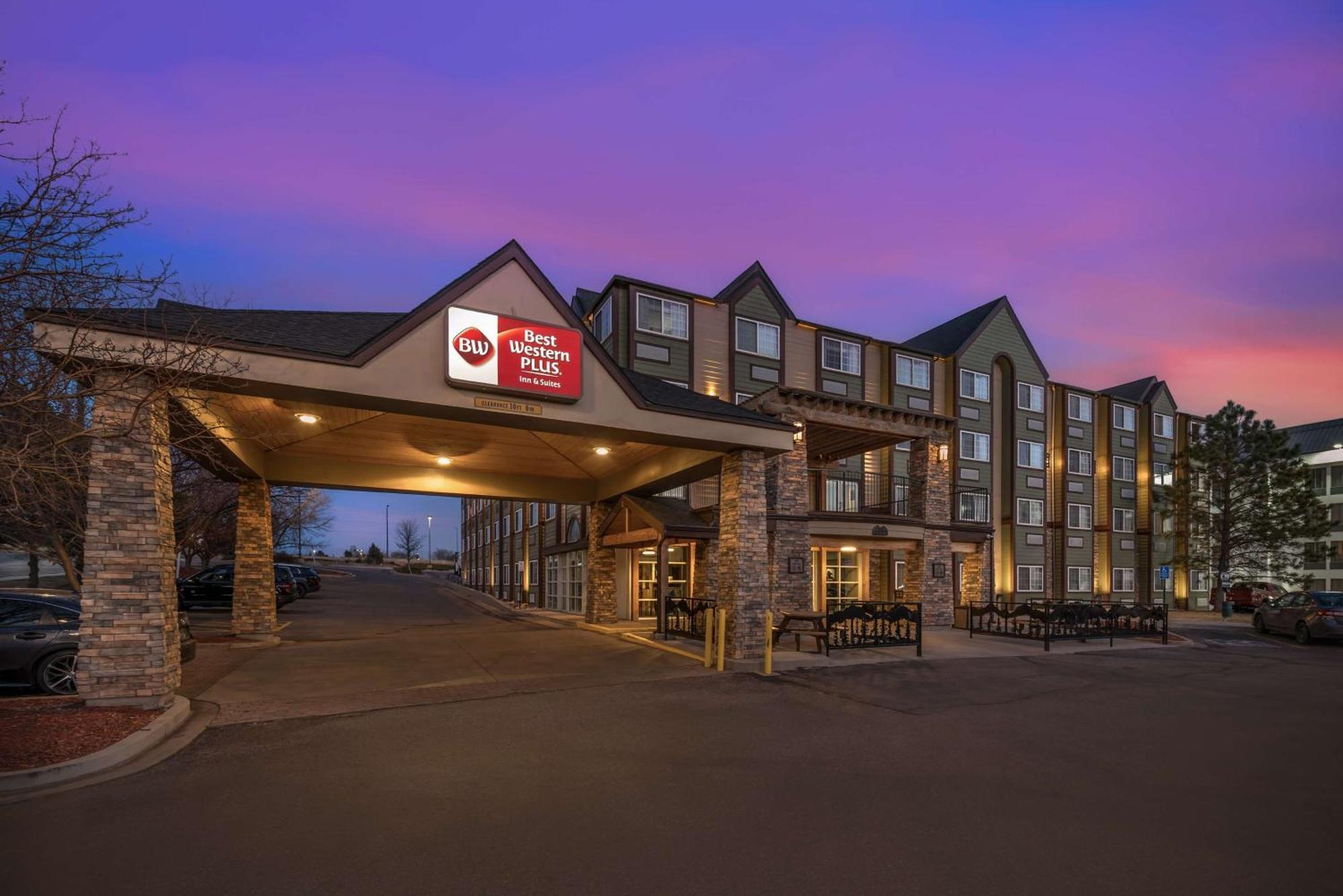 7 Business Hotels Near Pro Rodeo Hall of Fame Worth Booking