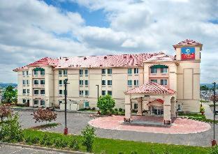Staying Near Rocky Mountain College: 6 Airport Hotels Compared