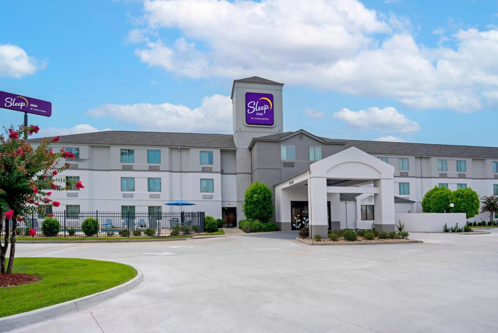 4 Business Hotels Close to Naivn Park, Baton Rouge