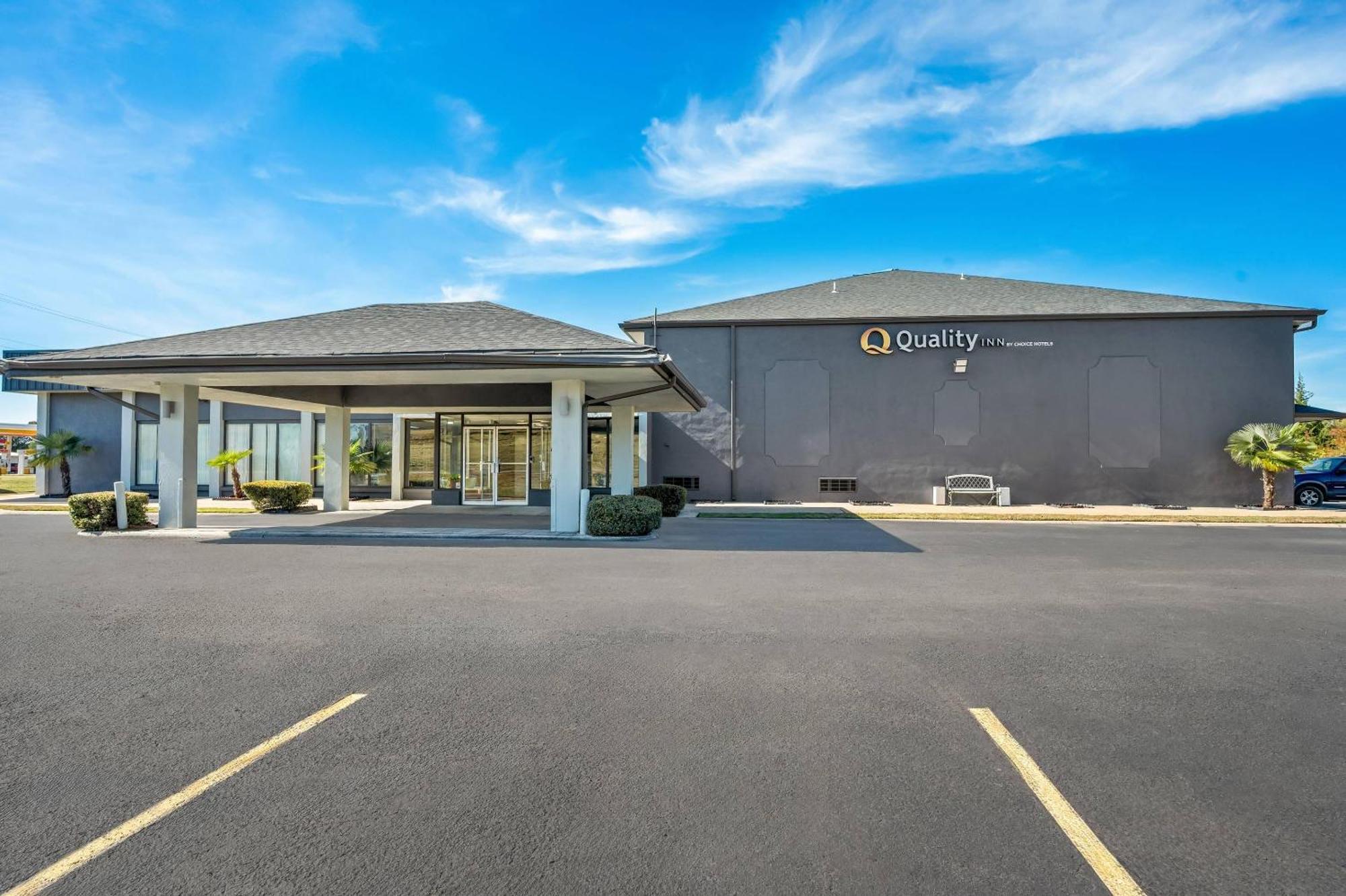 4 Airport Hotels Close to Statehouse Convention Center